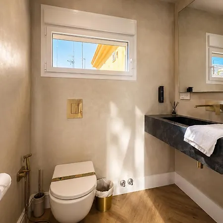 Luxury Cathedral Views In *